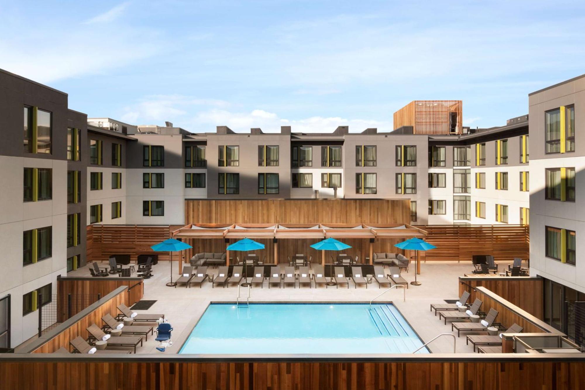 Embassy Suites By Hilton Boulder Exteriör bild