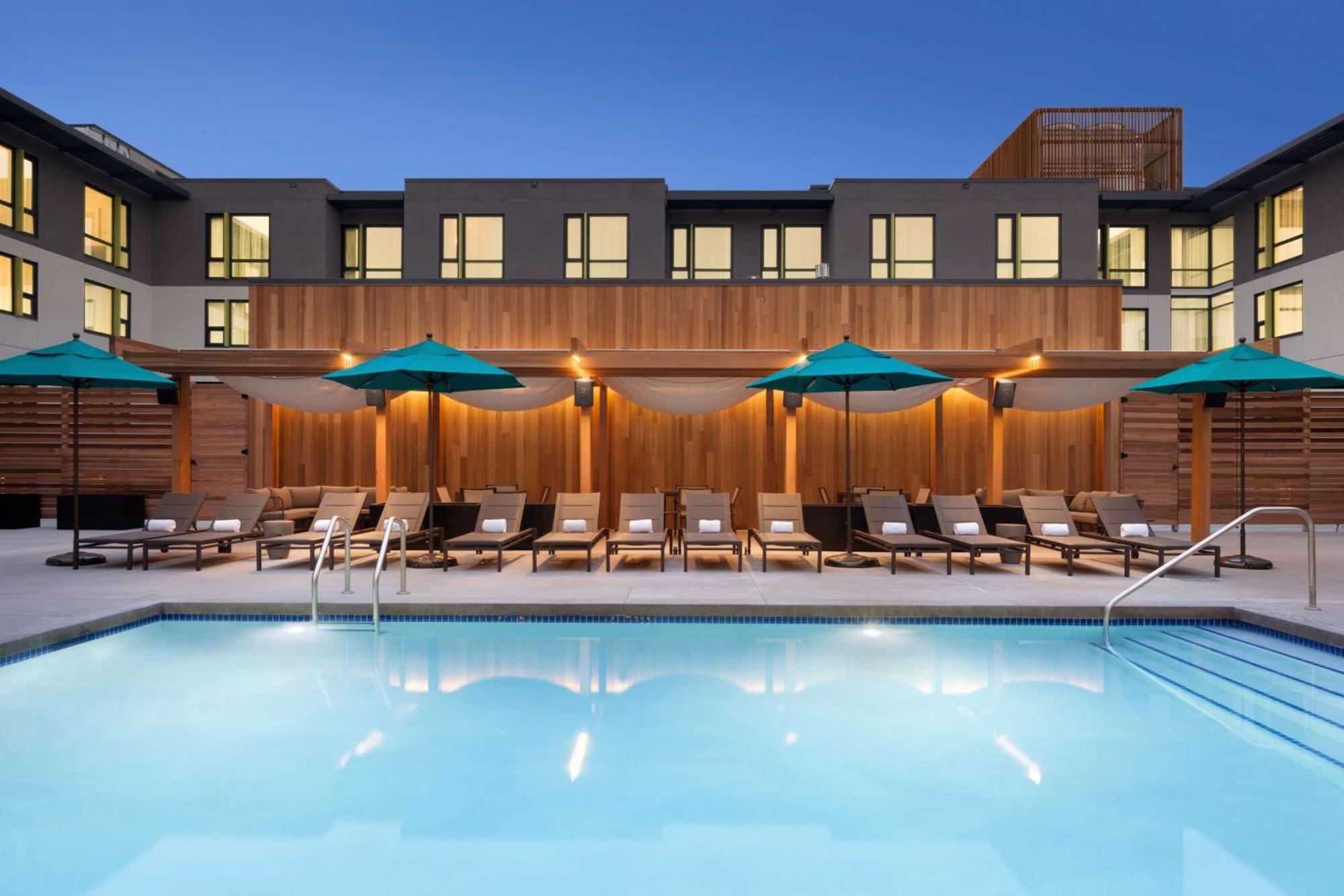 Embassy Suites By Hilton Boulder Exteriör bild